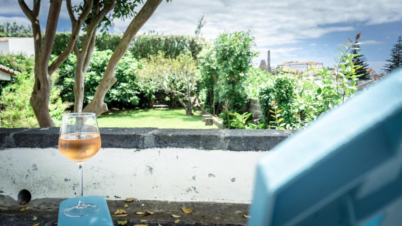 City Center, 200 Meters To Marina, Walk To Everything, Private Yard And Garden Πόντα Ντελγκάντα Εξωτερικό φωτογραφία