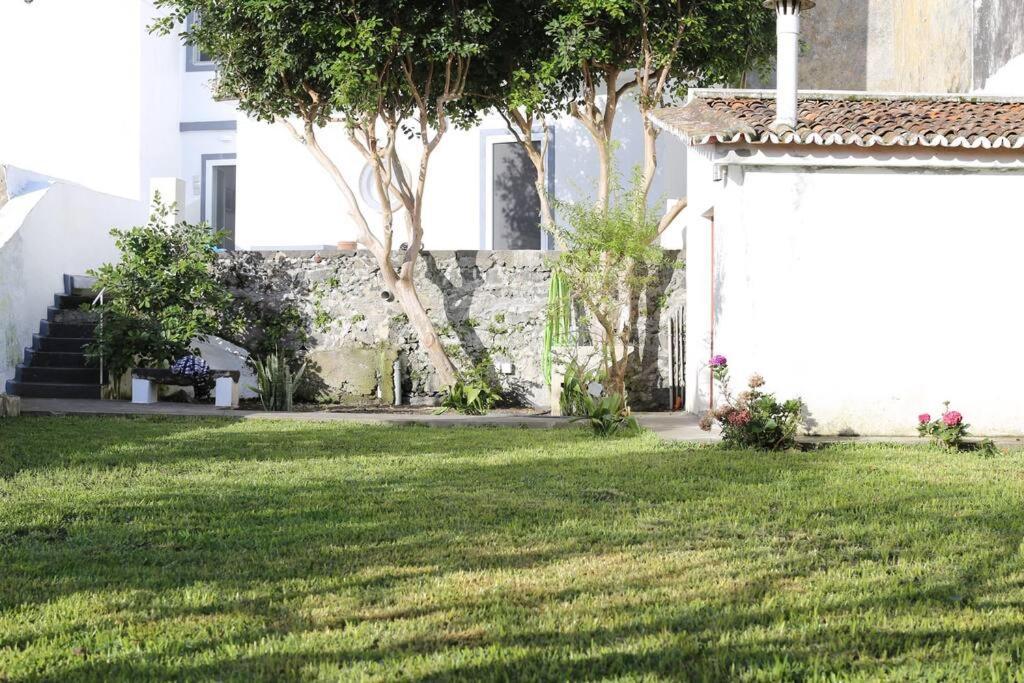 City Center, 200 Meters To Marina, Walk To Everything, Private Yard And Garden Πόντα Ντελγκάντα Εξωτερικό φωτογραφία